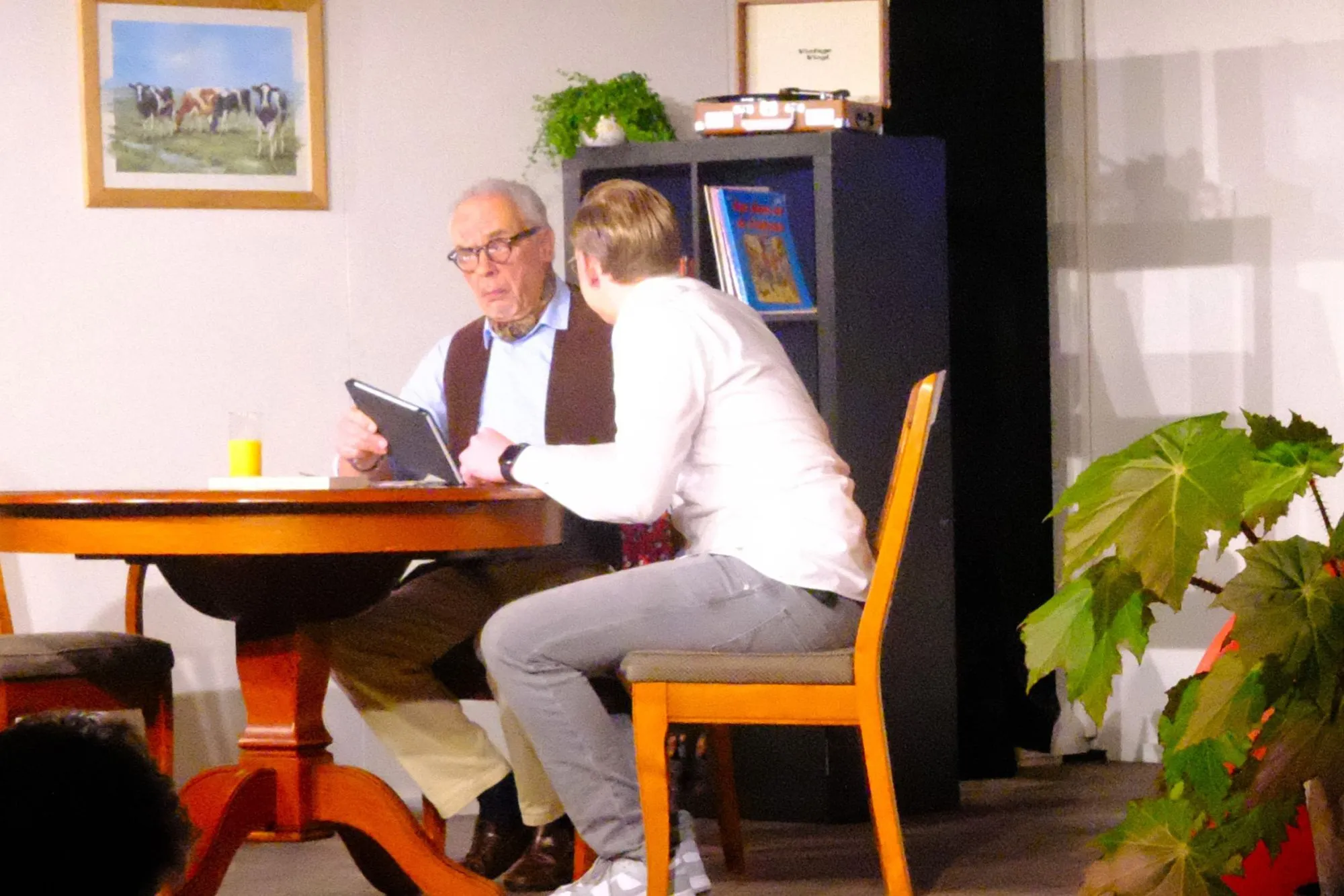 Op Eigen Houtje timmert aan de weg